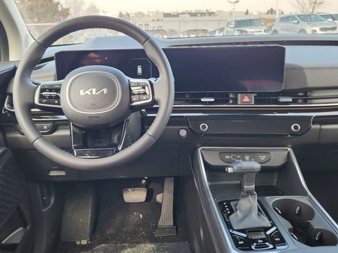 Certified 2025 Kia Carnival SX Prestige image 15
