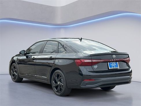New 2026 Volkswagen Jetta SE image 6
