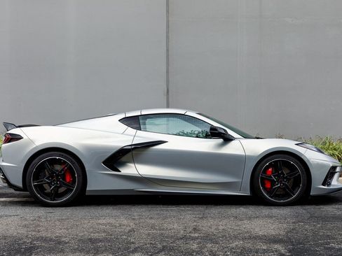 Used 2021 Chevrolet Corvette Stingray Preferred Cpe w/ Z51 Performance Package RWD image 6