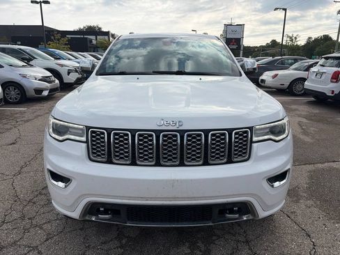Used 2017 Jeep Grand Cherokee Overland AWD/4WD image 2