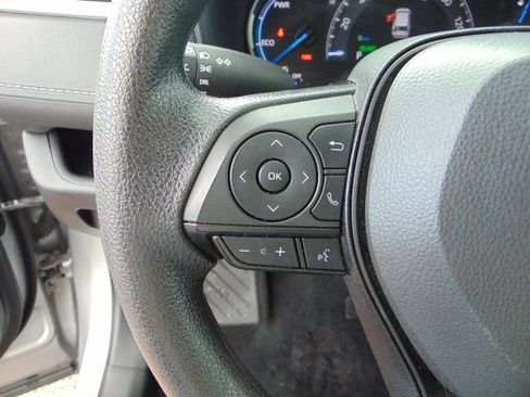 Used 2025 Toyota RAV4 LE AWD/4WD image 18