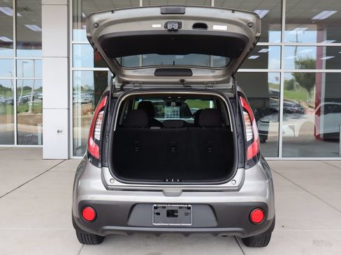 Used 2018 Kia Soul FWD image 8