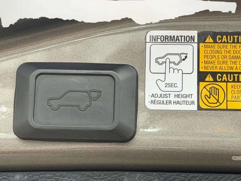 Used 2013 Toyota RAV4 Limited image 9