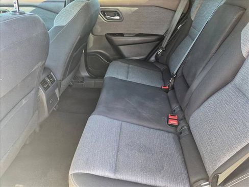 Used 2021 Nissan Rogue SV FWD image 17