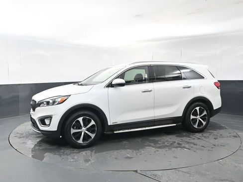 Used 2016 Kia Sorento EX image 2