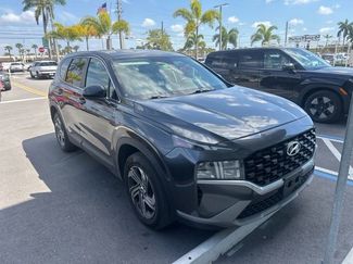 Used 2021 Hyundai Santa Fe SE video 2