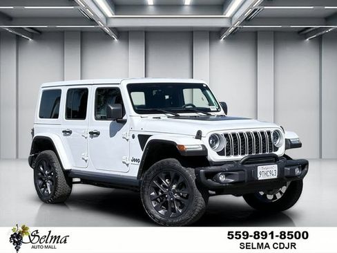 Used 2025 Jeep Wrangler Unlimited Sahara AWD/4WD image 1