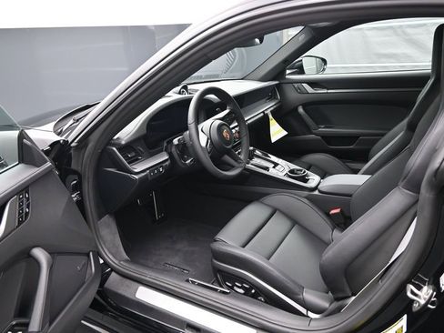 New 2026 Porsche 911 Carrera RWD image 4