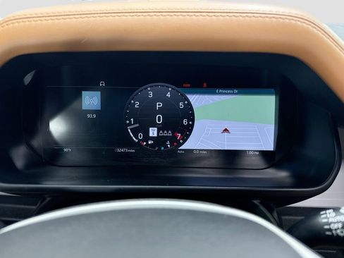 Certified 2024 Land Rover Defender 110 SE image 33