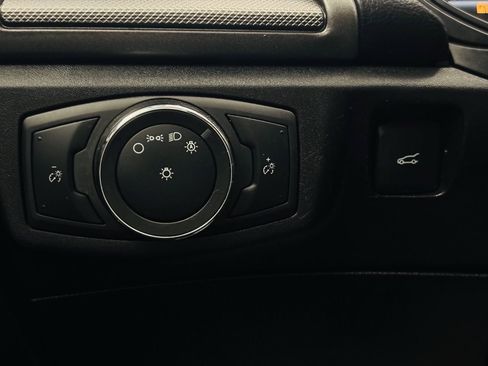 Used 2018 Ford Fusion SE w/ Fusion SE Technology Package FWD image 42