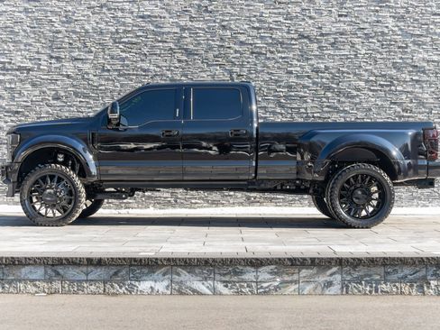 Used 2022 Ford F450 Limited w/ FX4 Off-Road Package image 14