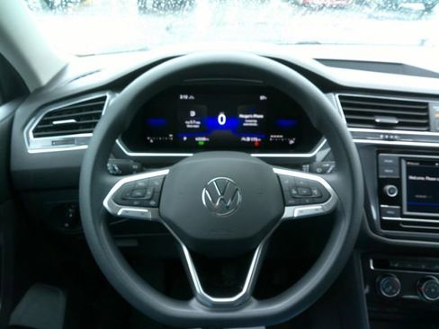 Used 2023 Volkswagen Tiguan S image 11