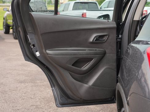 Used 2016 Chevrolet Trax LS FWD image 19