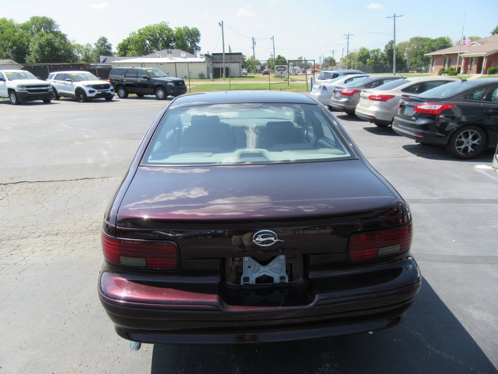Used 1995 Chevrolet Caprice SS RWD image 8