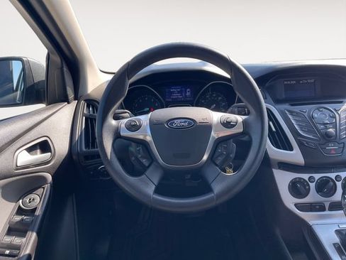 Used 2013 Ford Focus SE FWD image 12