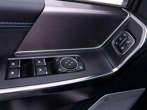 Used 2025 Ford F150 Platinum w/ FX4 Off-Road Package image 21