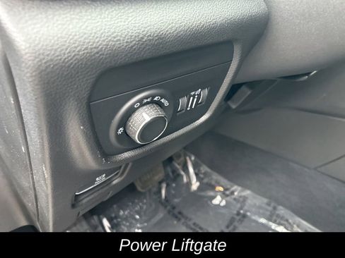 Used 2023 Jeep Grand Cherokee L Laredo AWD/4WD image 17