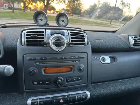 Used 2009 smart fortwo pure image 20