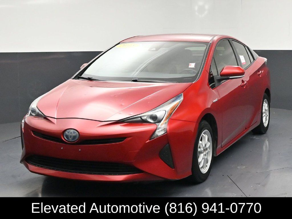 Used 2018 Toyota Prius One FWD image 3