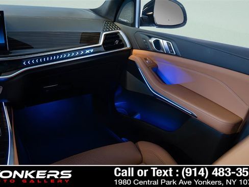 Used 2023 BMW X7 xDrive40i w/ M Sport Package AWD/4WD image 41