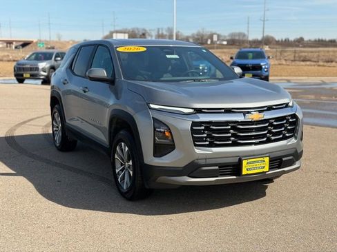 Used 2026 Chevrolet Equinox LT w/ Convenience Package II image 3