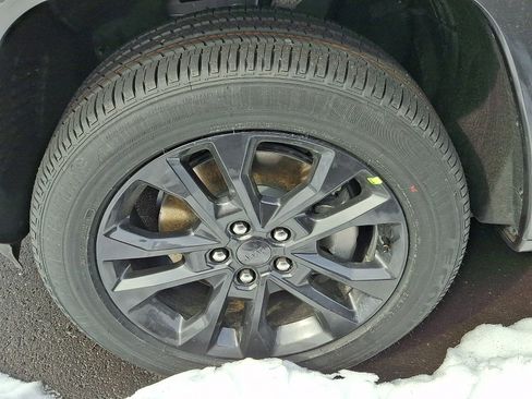 New 2026 Jeep Grand Cherokee L Limited AWD/4WD image 4