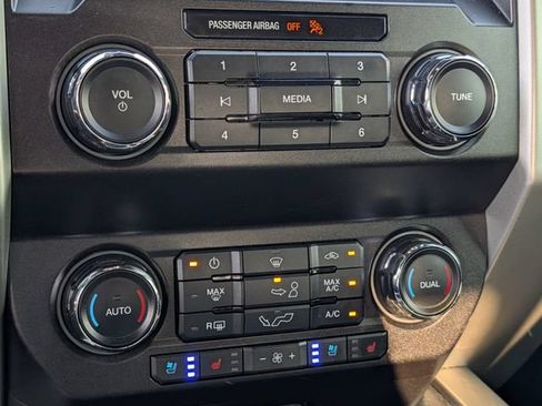 Used 2019 Ford F150 Lariat AWD/4WD image 18