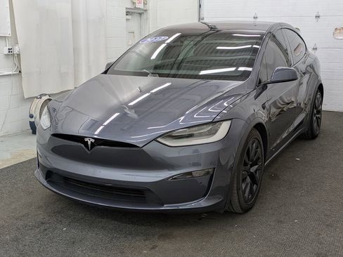 Used 2022 Tesla Model X AWD/4WD image 2