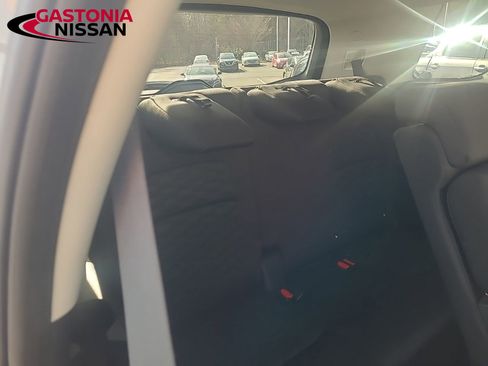 Used 2022 Nissan Pathfinder S image 23