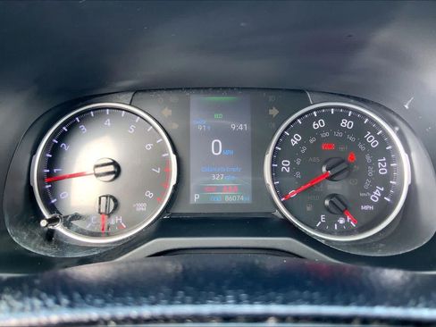 Used 2019 Toyota RAV4 LE FWD image 25