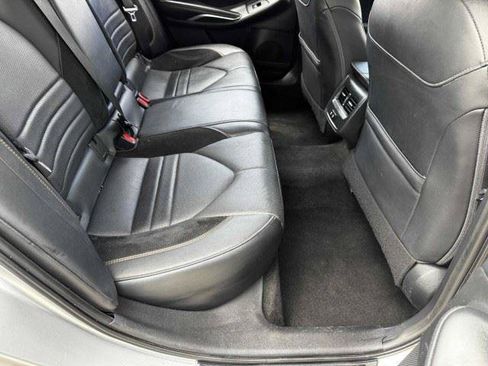 Used 2019 Toyota Avalon XSE FWD image 44