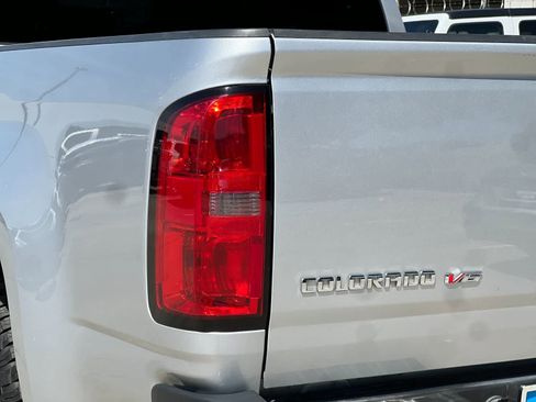 Used 2019 Chevrolet Colorado W/T RWD image 26