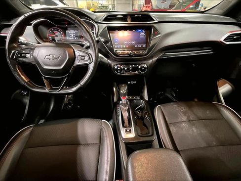 Used 2021 Chevrolet TrailBlazer RS w/ Sun and Liftgate Package image 16