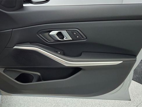 Used 2025 BMW 330i xDrive Sedan w/ M Sport Package image 26