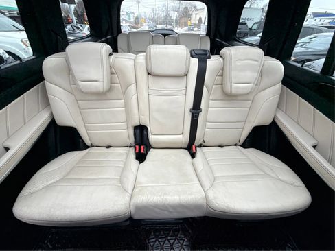 Used 2014 Mercedes-Benz GL 63 AMG 4MATIC image 30