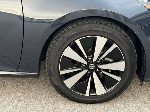 Used 2021 Nissan Altima 2.5 SV FWD image 9