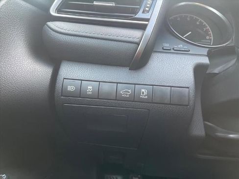 Used 2024 Toyota Camry SE image 13