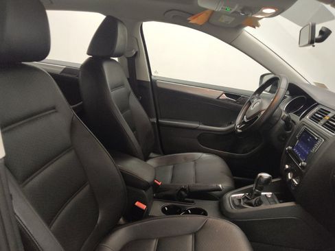Used 2017 Volkswagen Jetta SE FWD image 21
