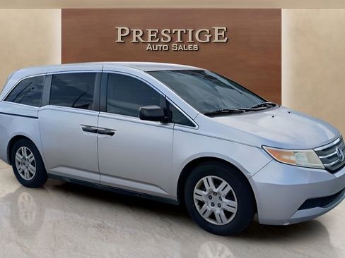 Used 2013 Honda Odyssey LX image 8