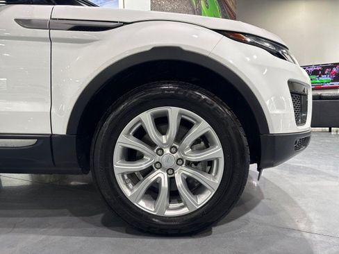 Used 2018 Land Rover Range Rover Evoque SE AWD/4WD image 18