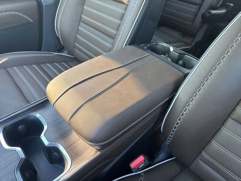 New 2026 GMC Acadia Denali Ultimate w/ LPO, Floor Liner Package AWD/4WD image 42