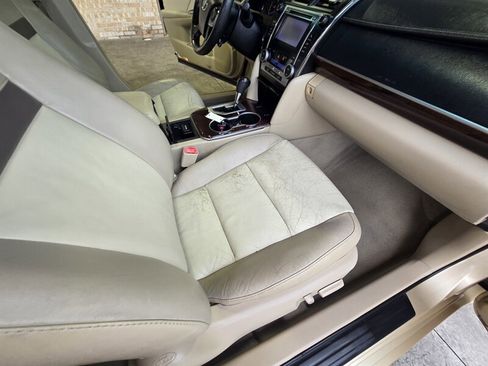 Used 2012 Toyota Camry XLE image 30