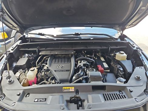 Used 2023 Toyota Highlander XLE image 43