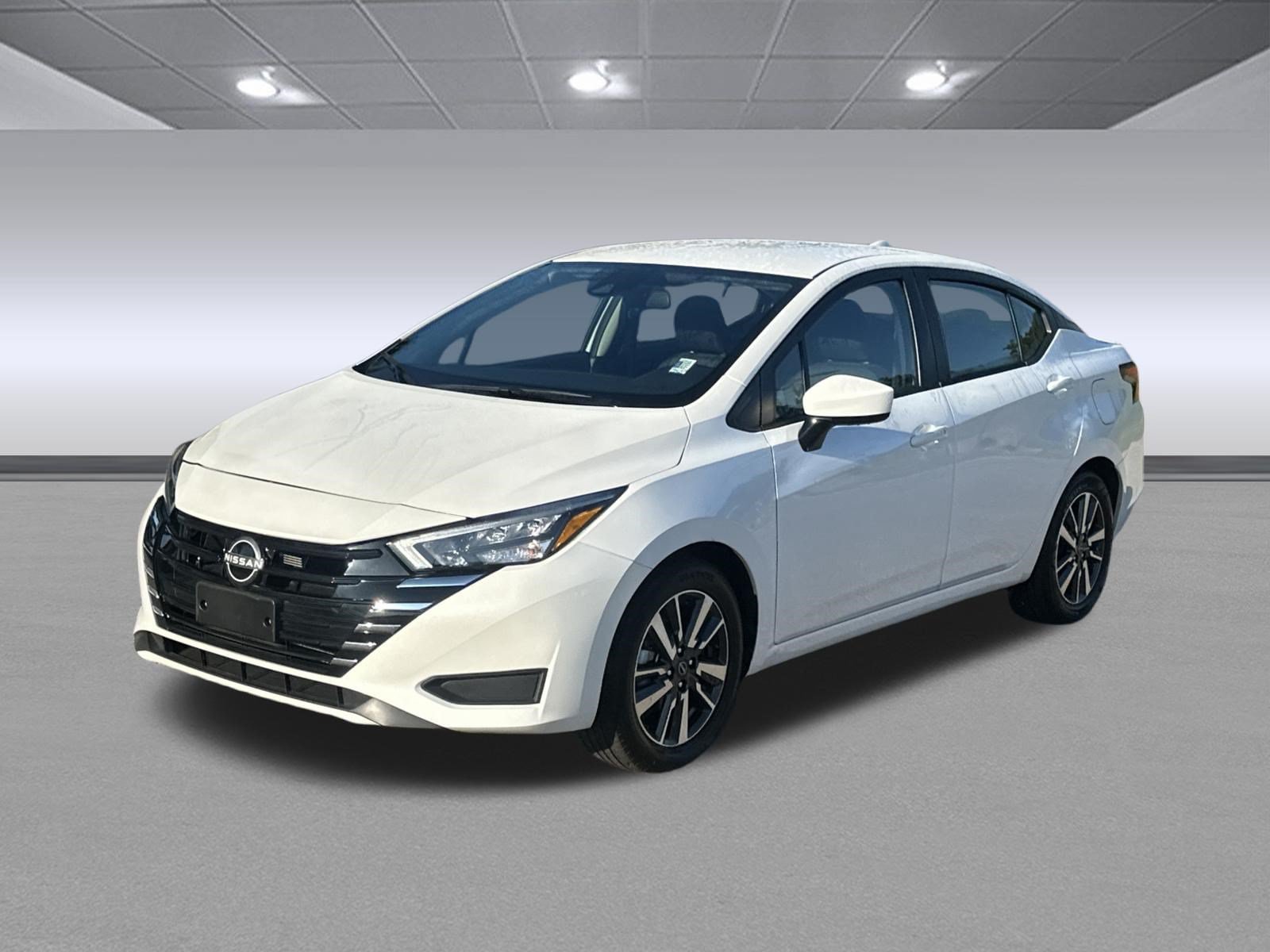 Used 2025 Nissan Versa SV FWD image 7