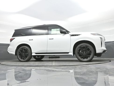 New 2026 INFINITI QX80 4WD w/ Sport Exterior Package image 26
