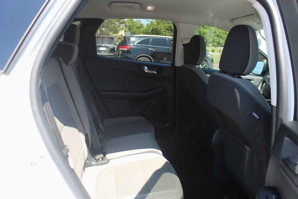 Used 2021 Ford Escape SE w/ SE Sport Appearance Package AWD/4WD image 26