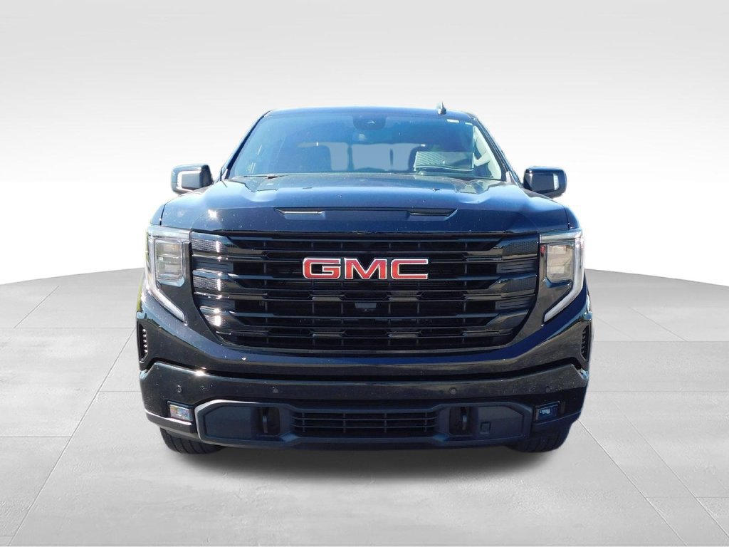 Used 2025 GMC Sierra 1500 Elevation w/ Elevation Premium Package AWD/4WD image 14