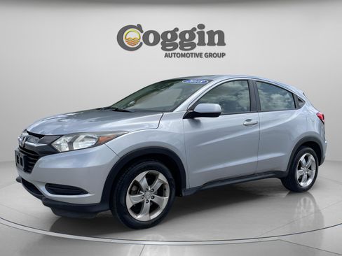 Used 2018 Honda HR-V LX image 1