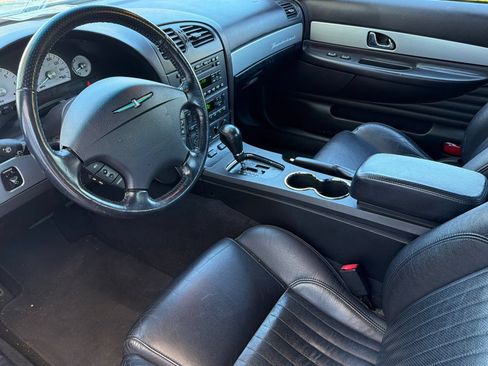 Used 2005 Ford Thunderbird RWD image 10