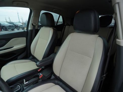 Used 2021 Buick Encore Preferred w/ Safety Package image 35